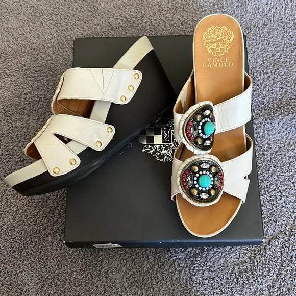 Vince Camuto jeweled sandals - Picture 2 of 5